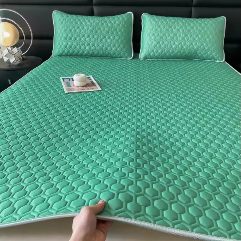 Thickened Latex Cooling Bed Mat – Breathable Ice Silk Fabric with Pillowcases